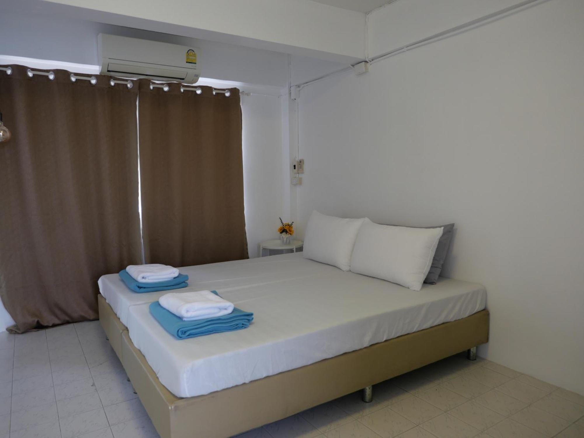 Films House Hostel Бангсен Екстер'єр фото