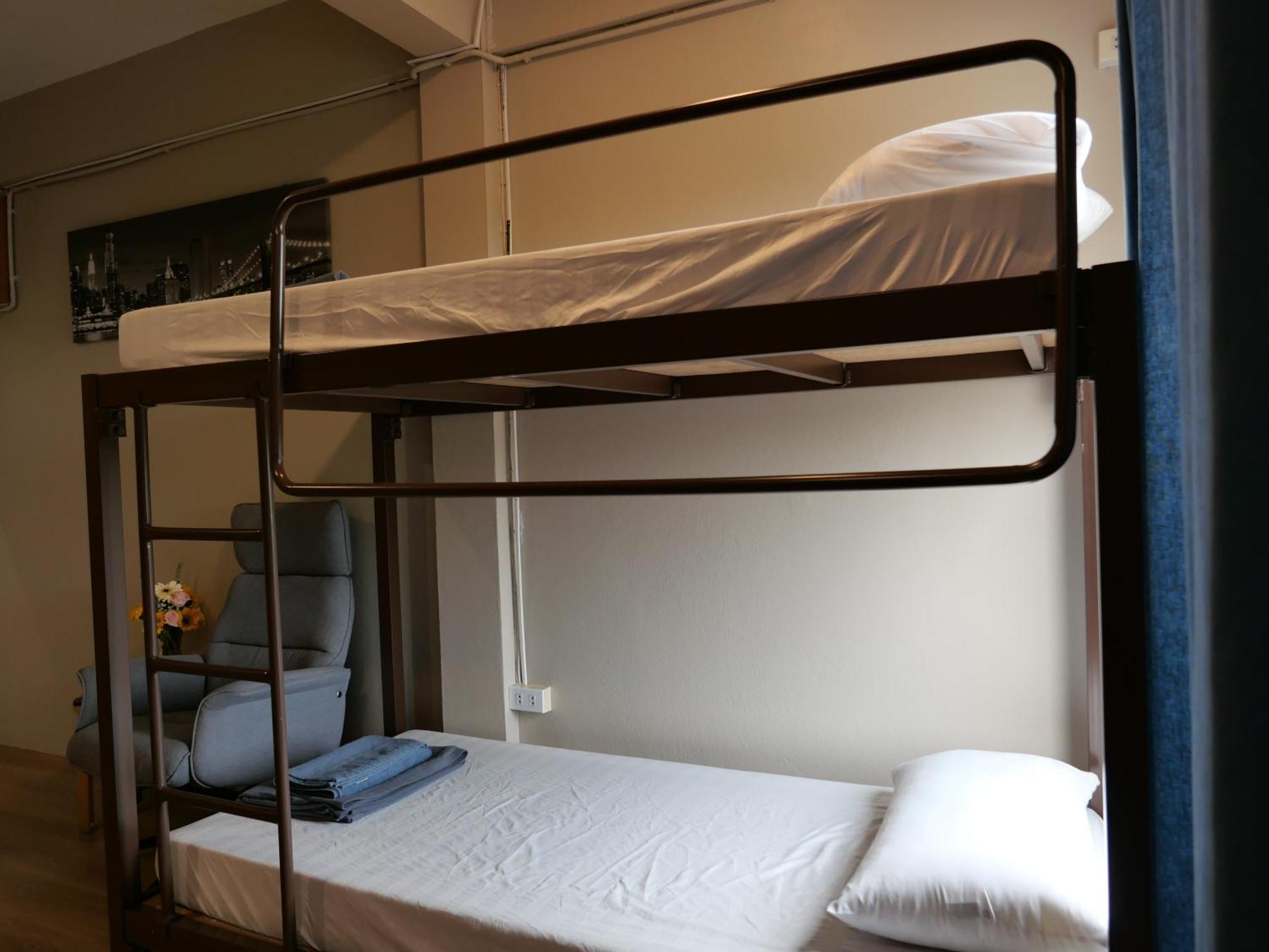 Films House Hostel Бангсен Екстер'єр фото