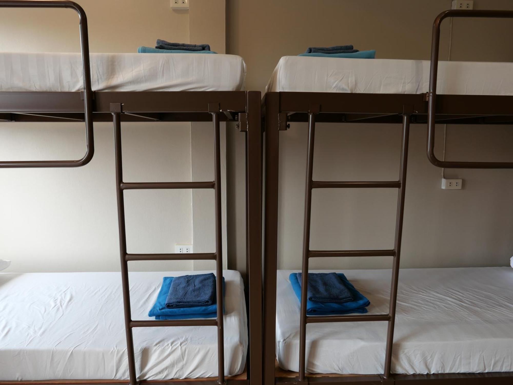 Films House Hostel Бангсен Екстер'єр фото
