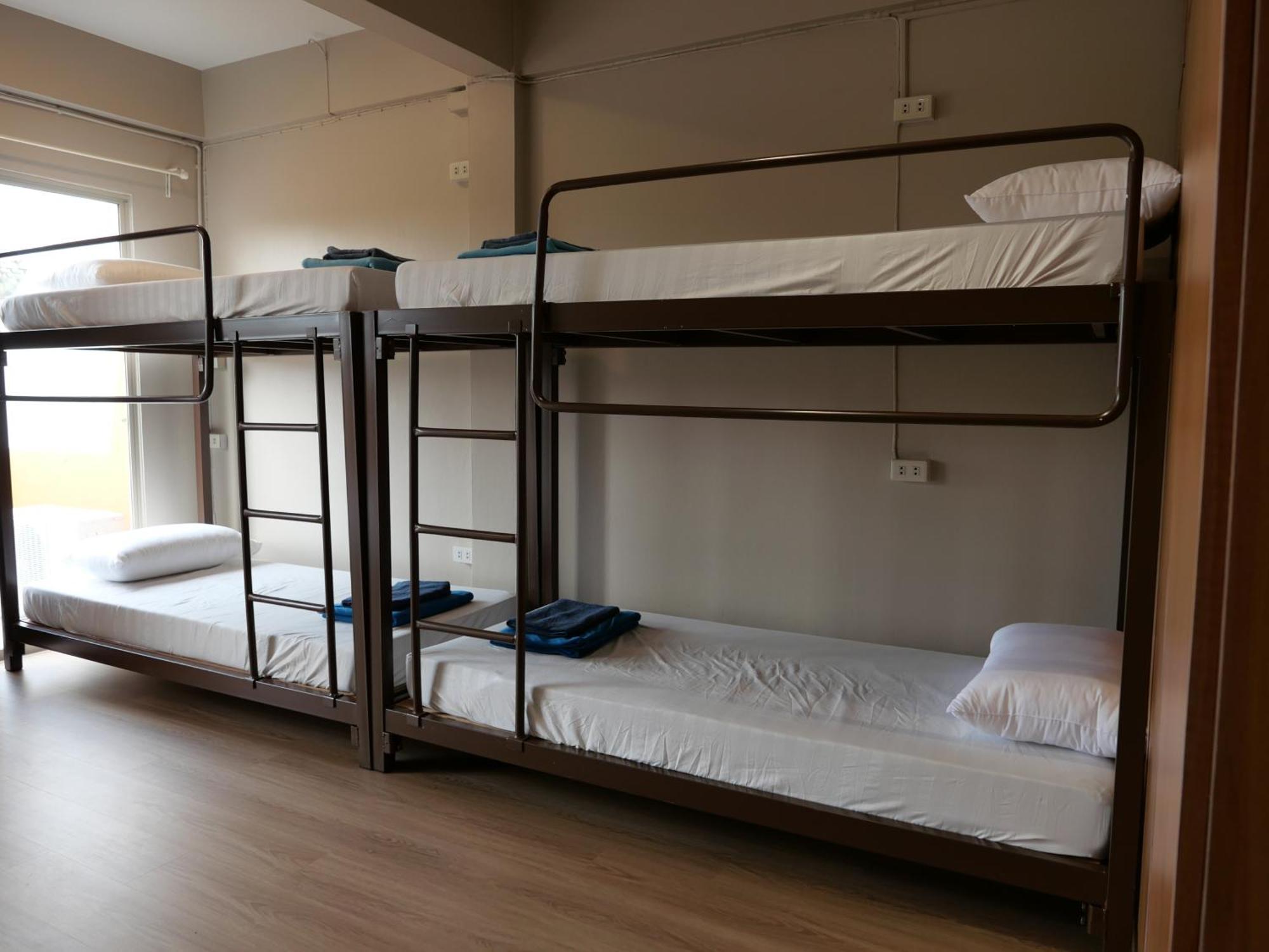 Films House Hostel Бангсен Екстер'єр фото