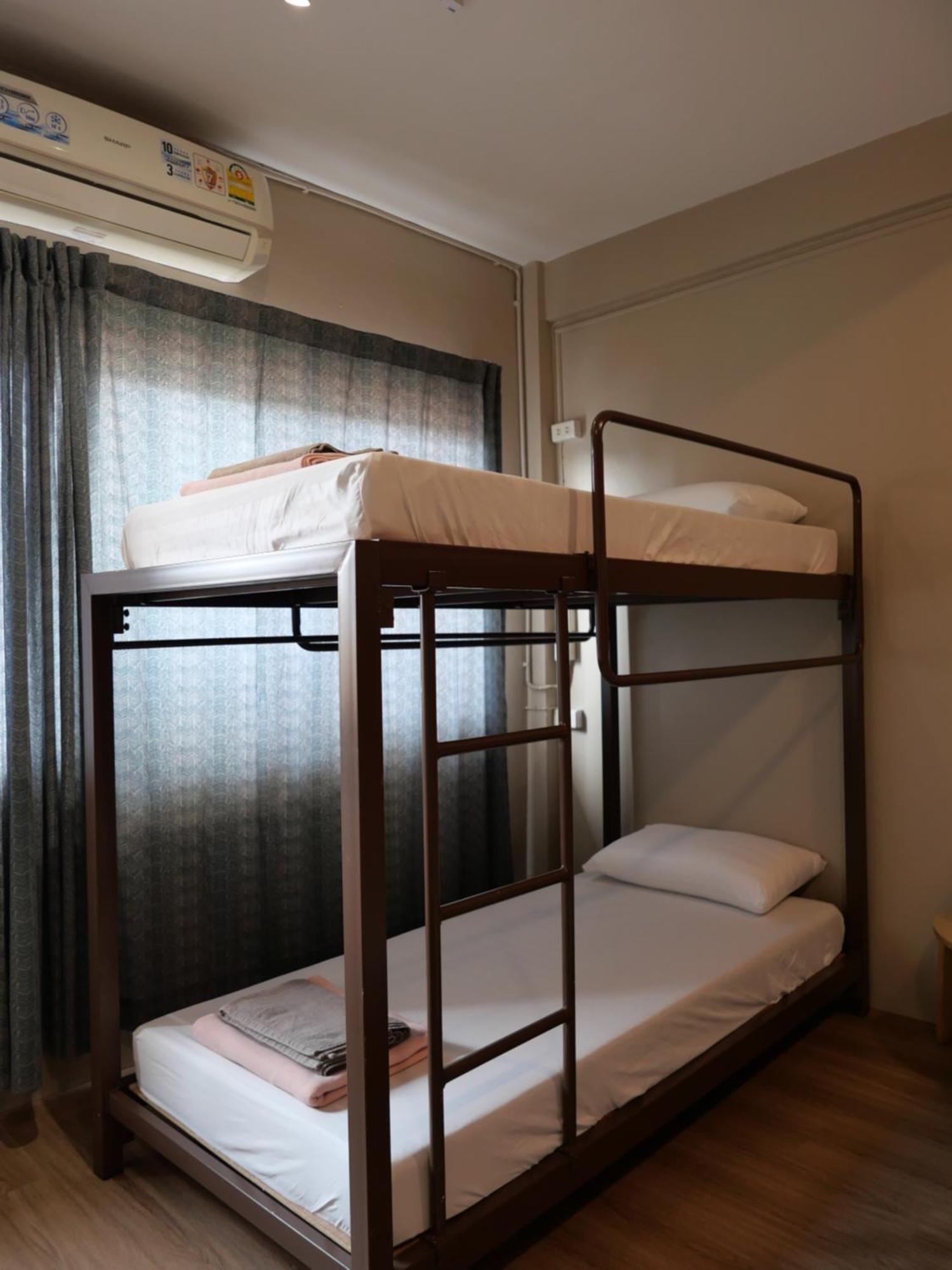 Films House Hostel Бангсен Екстер'єр фото