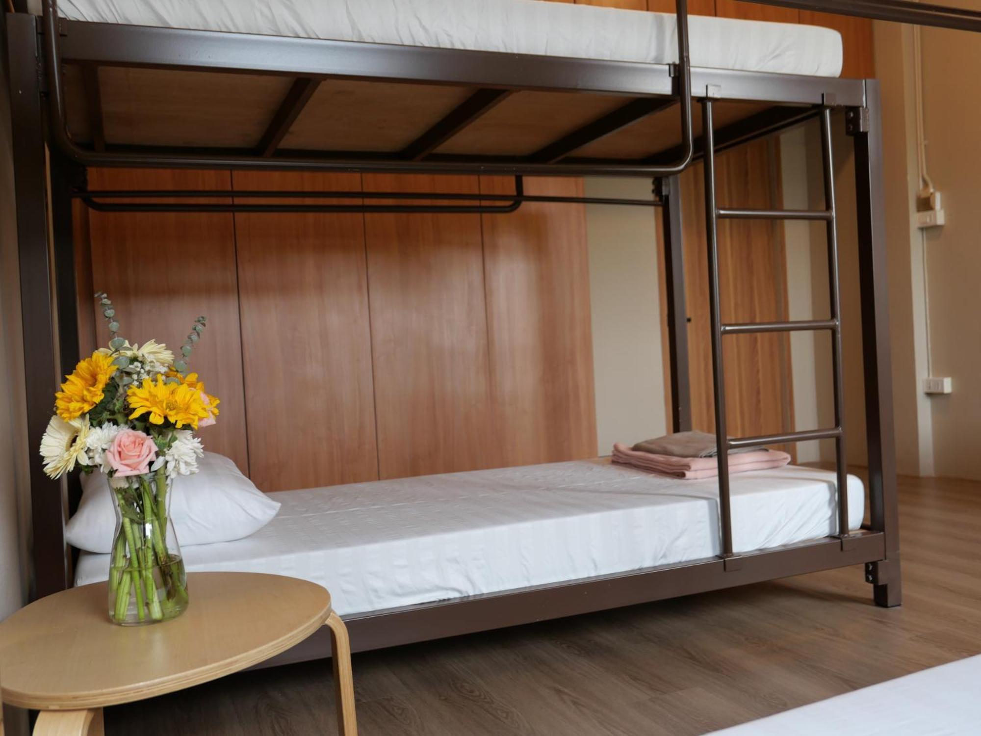 Films House Hostel Бангсен Екстер'єр фото