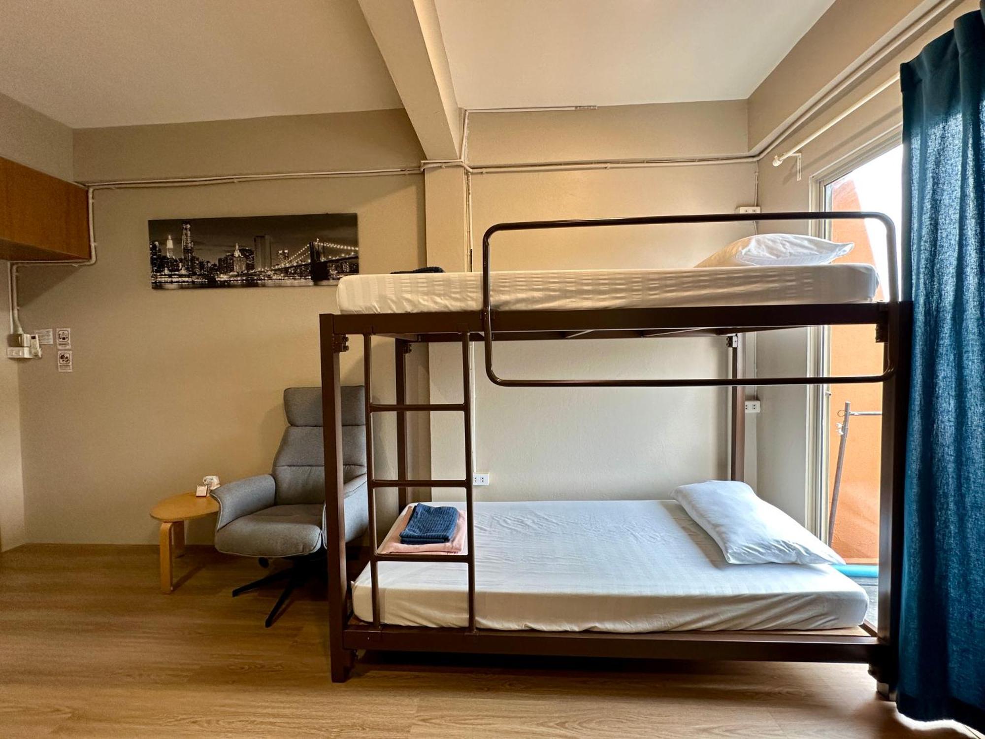 Films House Hostel Бангсен Екстер'єр фото